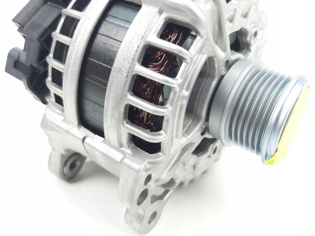 Генератор 05L903026J Volkswagen Golf VIII