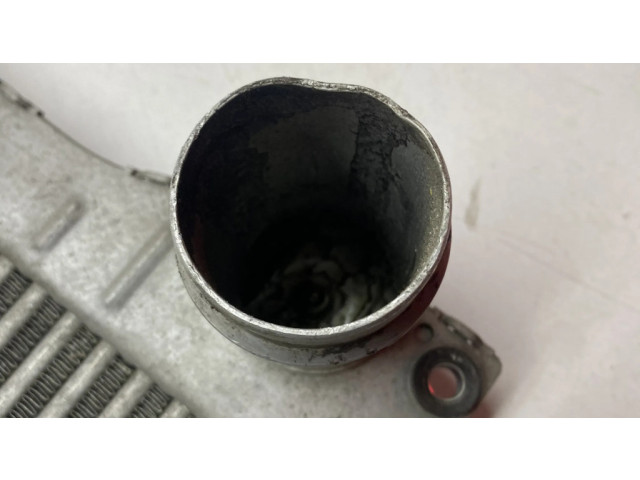 Интеркулер  JD1271002220, 0R010   Toyota Avensis T250 2.0