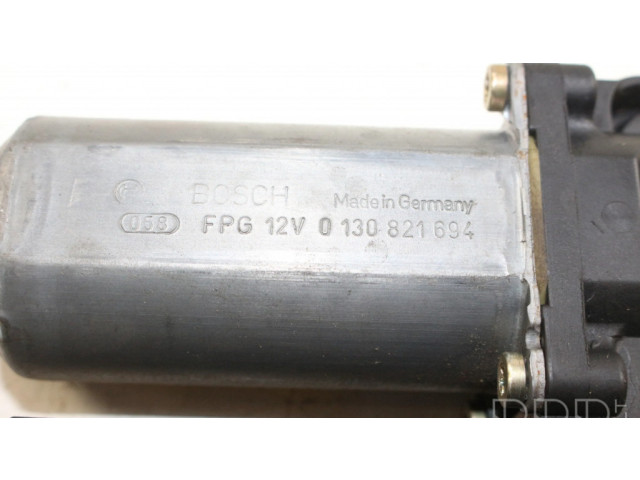 Передний двигатель механизма для подъема окон