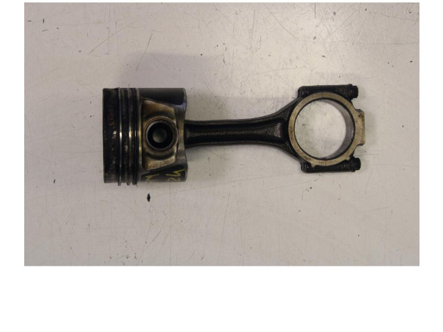 Píst Volkswagen Tiguan CBB