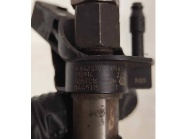 Жиклер (жиклеры) (форсунка (форсунки) A6420700587, 0445115   Mercedes-Benz R W251