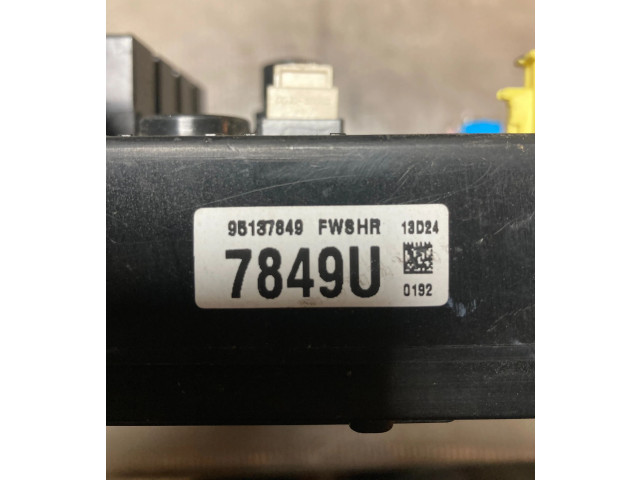 Pojistková skříňka 95137849, 7849U Opel Antara 2012