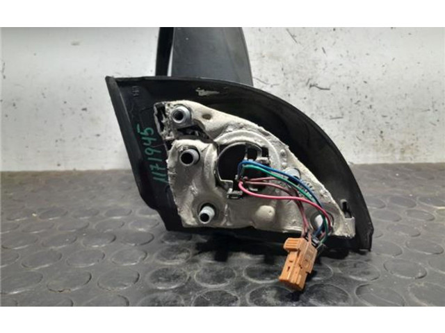 Зеркало электрическое        Peugeot Partner  2015 - 2018 года   