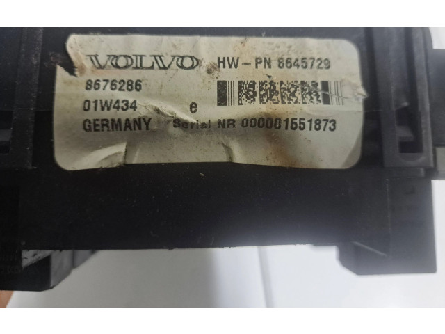 Блок предохранителей  8645729, 8676286   Volvo V70    