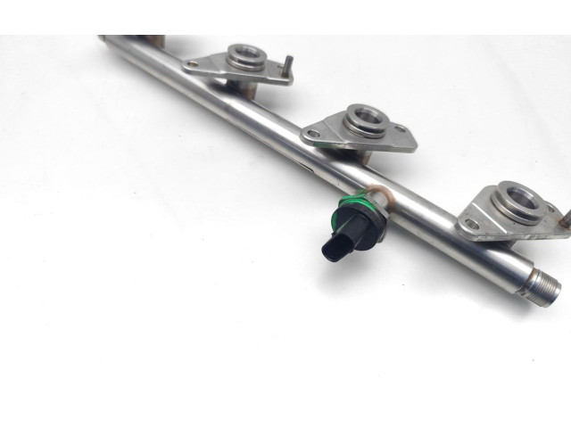 Vstřikovací lišta A2700701400, A2700780645 Mercedes-Benz GLA W156 M270.910