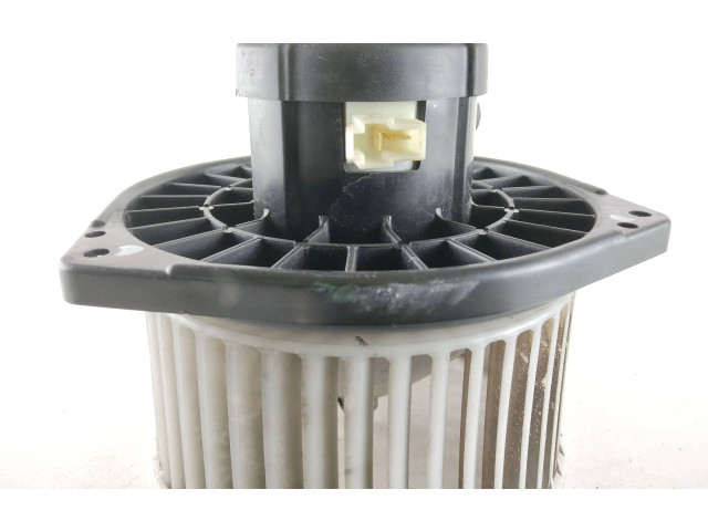 Вентилятор печки    Mitsubishi L200