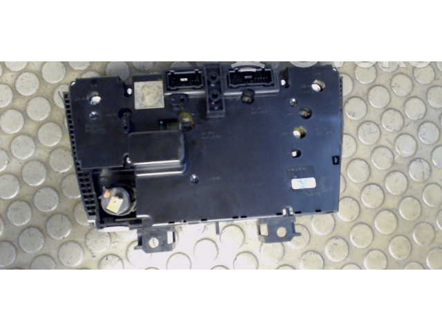 Блок управления климат-контролем 8682928, NICHTZUTREFFEND   Volvo V70