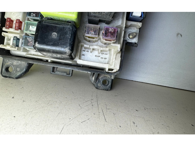 Pojistková skříňka 9K18, 659K18 Mazda 626 2000