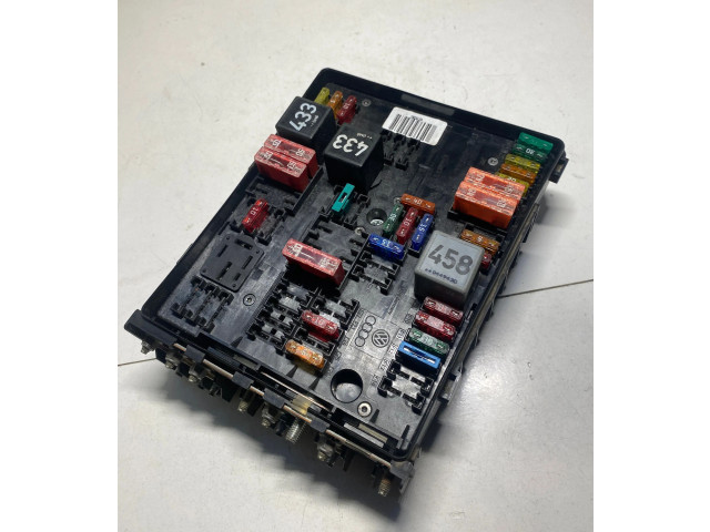 Блок предохранителей 1K0937124K   Volkswagen Touran I    