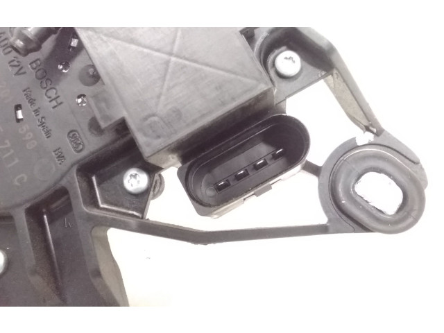 Моторчик заднего дворника 0390201598, 1T0955711C Volkswagen Caddy