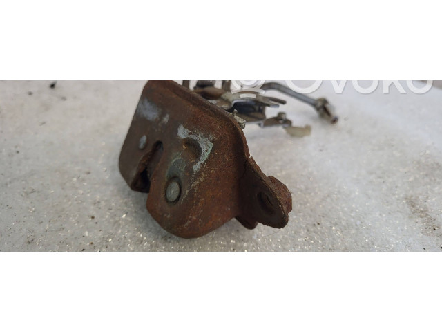 Zámek zadních dveří    Subaru Forester SF 1999