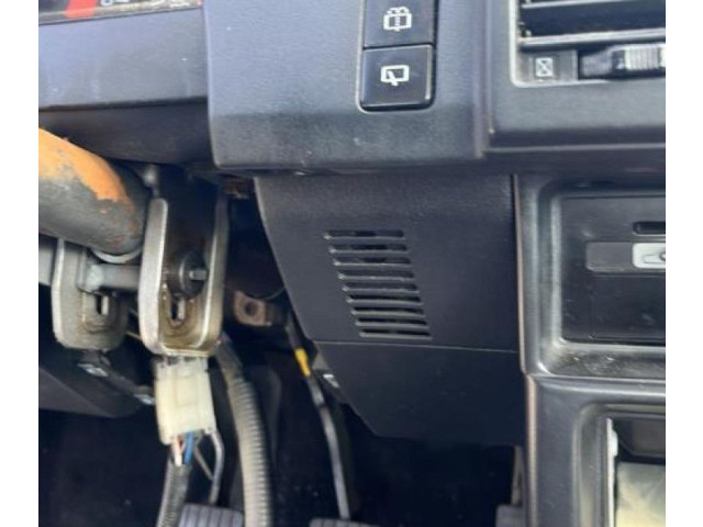 Zpětné zrcátko Nissan Sunny 1990