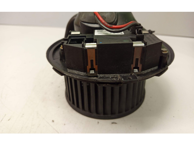 Вентилятор печки    1K1820015C, F987684B   Volkswagen Touran I