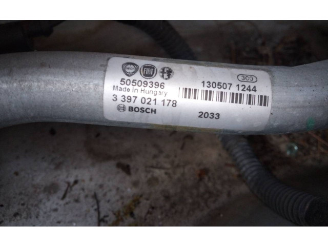 Моторчик дворников 50509396 Alfa Romeo Giulietta