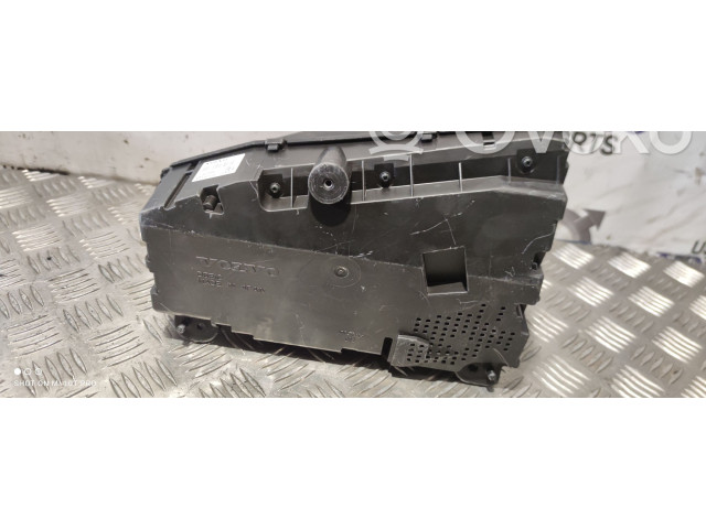 Дисплей 32233452 Volvo XC90