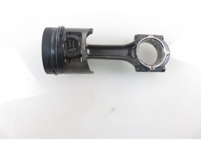 Píst Mitsubishi Pajero 4D56 T