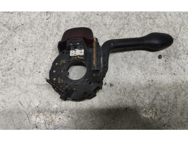 Ручка стеклоочистителей    Volkswagen PASSAT B4