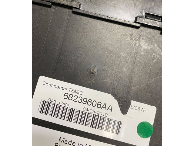 Pojistková skříňka 68239606AA, 04052018 Dodge Caravan 2016