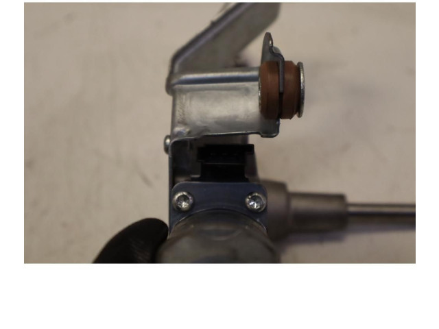 Моторчик заднего дворника 52053067 Fiat 500L