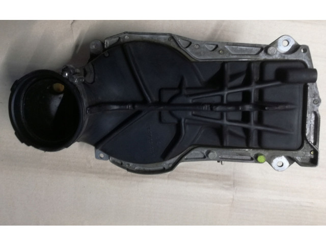 Распределитель топлива 0438121037    Mercedes-Benz S W126   5