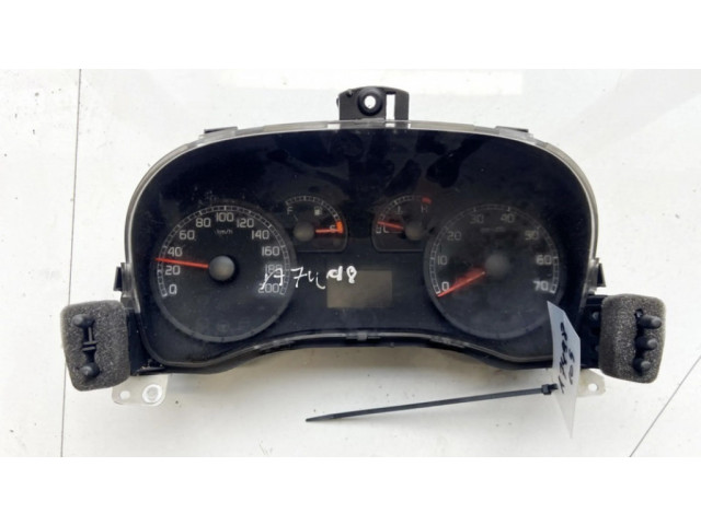 Přístrojová deska  Fiat Doblo 2008 555000460104  