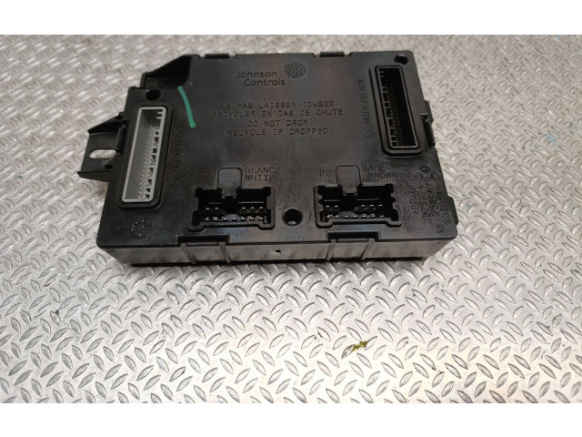 Блок комфорта 2675974, 2320679   Renault Trafic III (X82)   