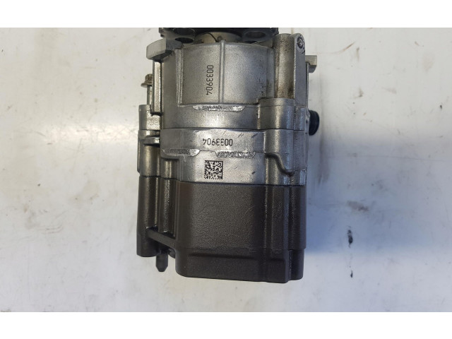 Масляный насос   A6541800101  Mercedes-Benz E W213 