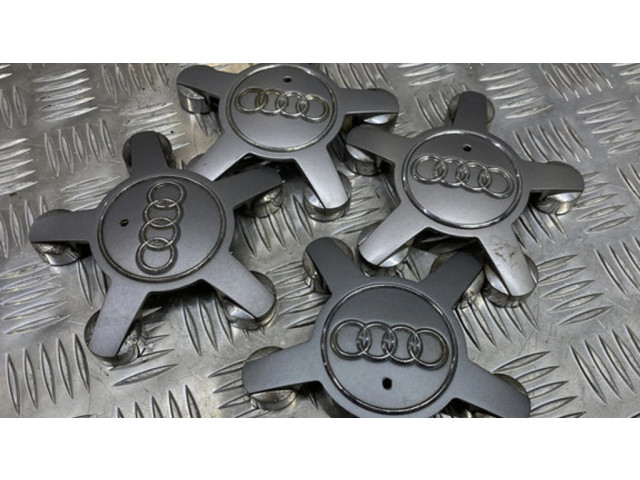 Заводская крышка (крышки) от центрального отверстия колеса