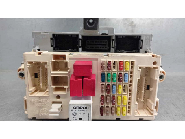 Блок предохранителей 51829178, 51826181   Fiat Bravo    