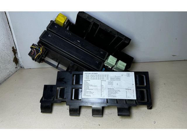Pojistková skříňka 61131378539, 1378539 BMW 5 E34 1994