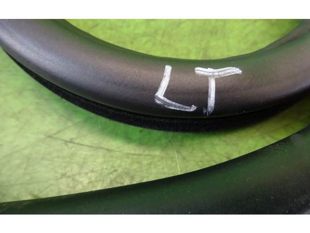 Уплотнительная резина (на дверях) Infiniti Q30