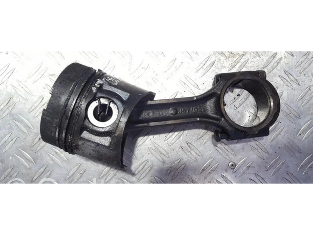 Píst j573022 Mitsubishi Pajero pro naftový motor 2.5