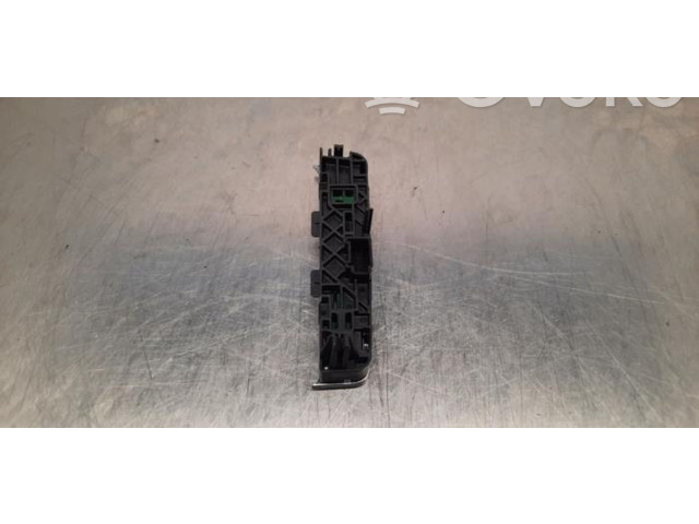 Дисплей 8R1713463 Audi Q5 SQ5