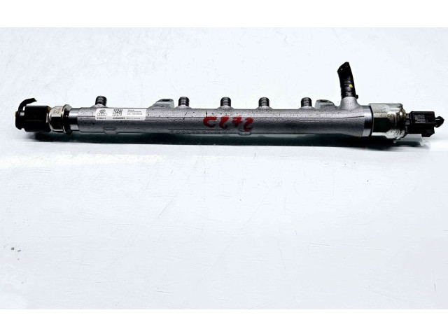 Топливная рампа 03L130089B Audi A1