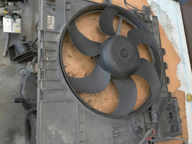 Вентилятор радиатора     A6385000493    Mercedes-Benz Vito Viano W638 