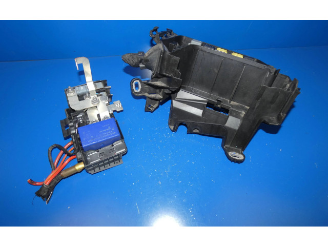 Блок предохранителей  A2465400024   Mercedes-Benz A W176    