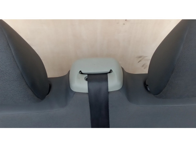 Переднее двухместное сиденье