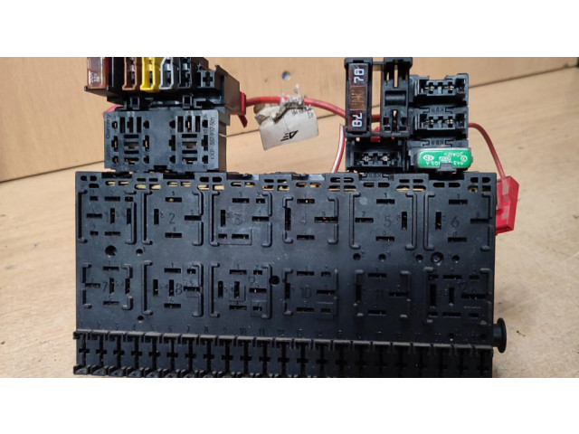 Блок предохранителей 7M0937025D Ford Galaxy