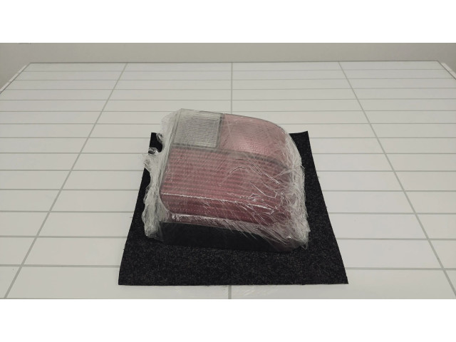 Задний фонарь      Volkswagen Transporter - Caravelle T4   1991-2003 года