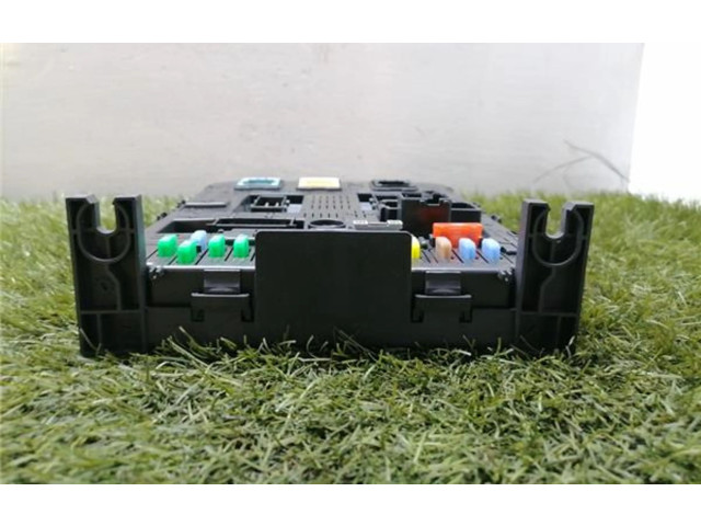 Блок предохранителей  281197595, 281197595   Peugeot 5008    