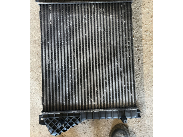 Радиатор интеркулера    Dodge Nitro