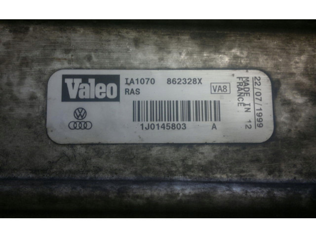 Интеркулер 1J0145803A Volkswagen Golf IV