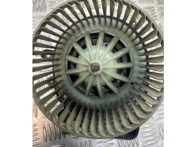 Вентилятор печки 8D1820021, 740221233F Volkswagen Caddy