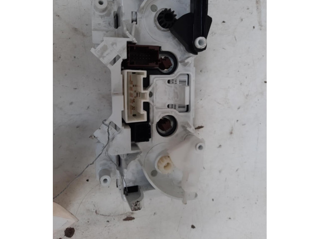Блок управления климат-контролем 9804091180 Citroen Berlingo