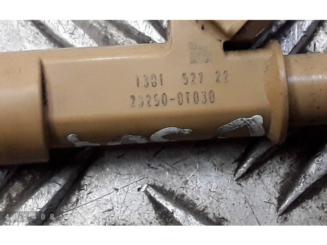 Vstřikovač 232500t030 Toyota Prius (XW30) 2ZR FXE