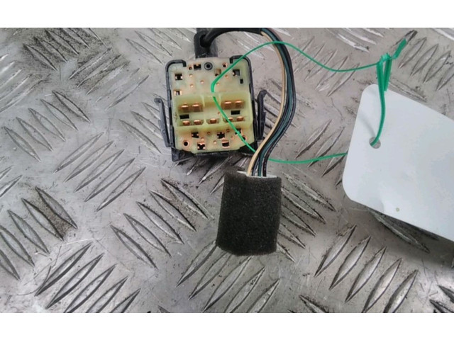 Ручка стеклоочистителей Chevrolet Aveo   -  года 96810070      