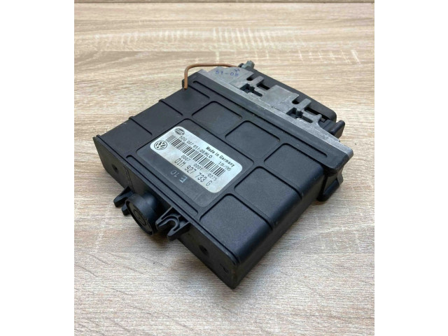 Блок управления коробкой передач 01M927733G, 5DG00765108   Volkswagen PASSAT B4