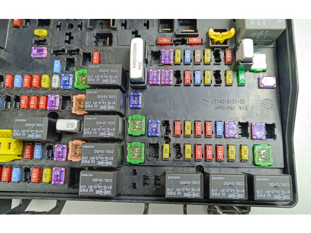 Блок предохранителей P68242818AC Jeep Grand Cherokee