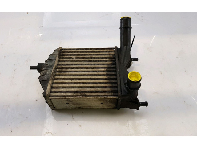 Интеркулер 46836770 Fiat Idea