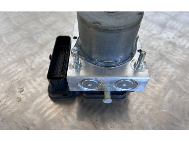 Блок АБС 6701020450 Maserati Ghibli 2013 - года